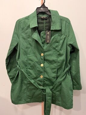 Belted stretch utility trench coat by DG2 by Diane Gilman size 1 x